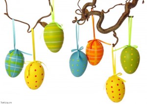 paques-decoration-oeuf-suspendu-astuce-reunion-974